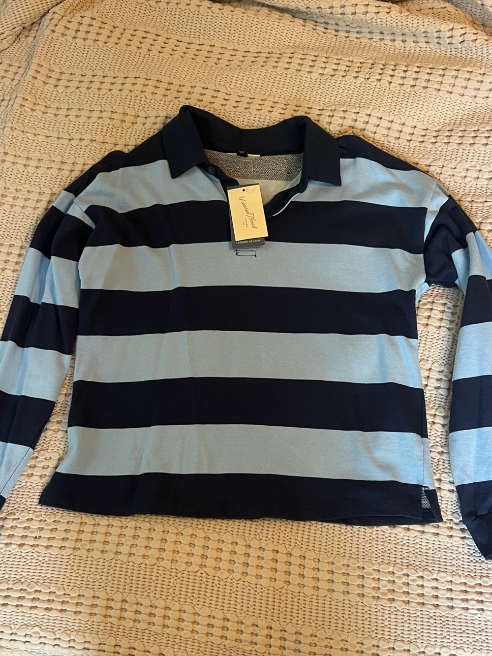 NWT Universal Threads Women’s Rugby Shirt - Size Medium - light blue/navy
